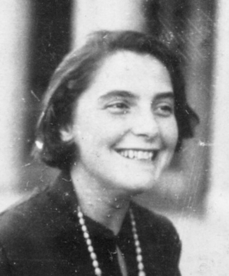 Anna Klapholz